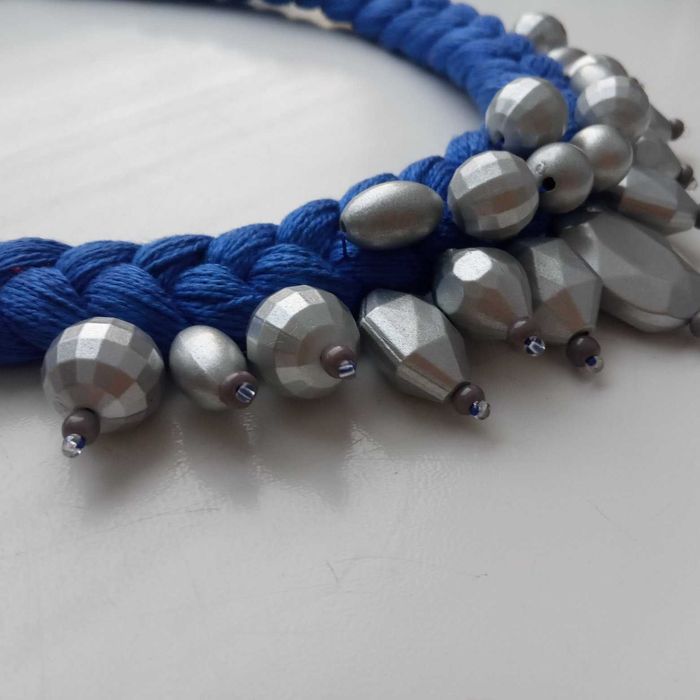 Прикраса ручної роботи