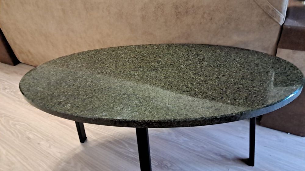 Гранітний кавовий столик