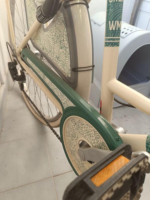 Bicicleta tipo Pasteleira Berg