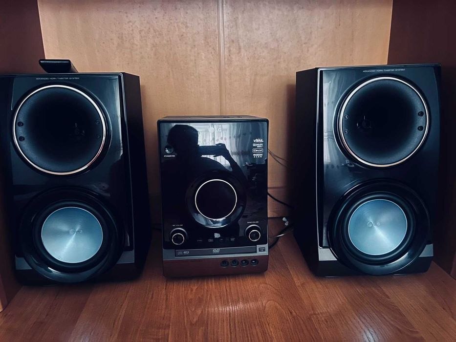 музичний центр LG