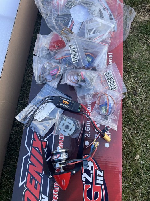 Sprzedam szybowiec Volantex RC Phoenix 2.6m - 1.6m Motoszybowiec ARF