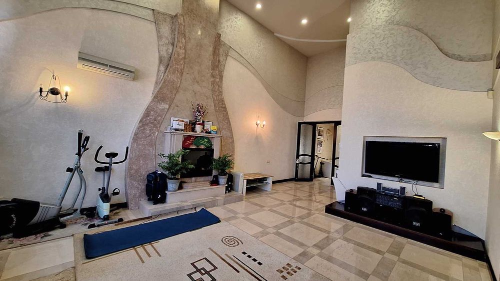 Продам компактный дом ул. Костанди 3 сотки