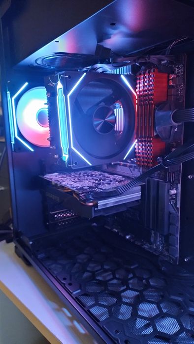 Komputer •Ryzen 5 3600• RTX 2060•16Gb •M2 512GB•