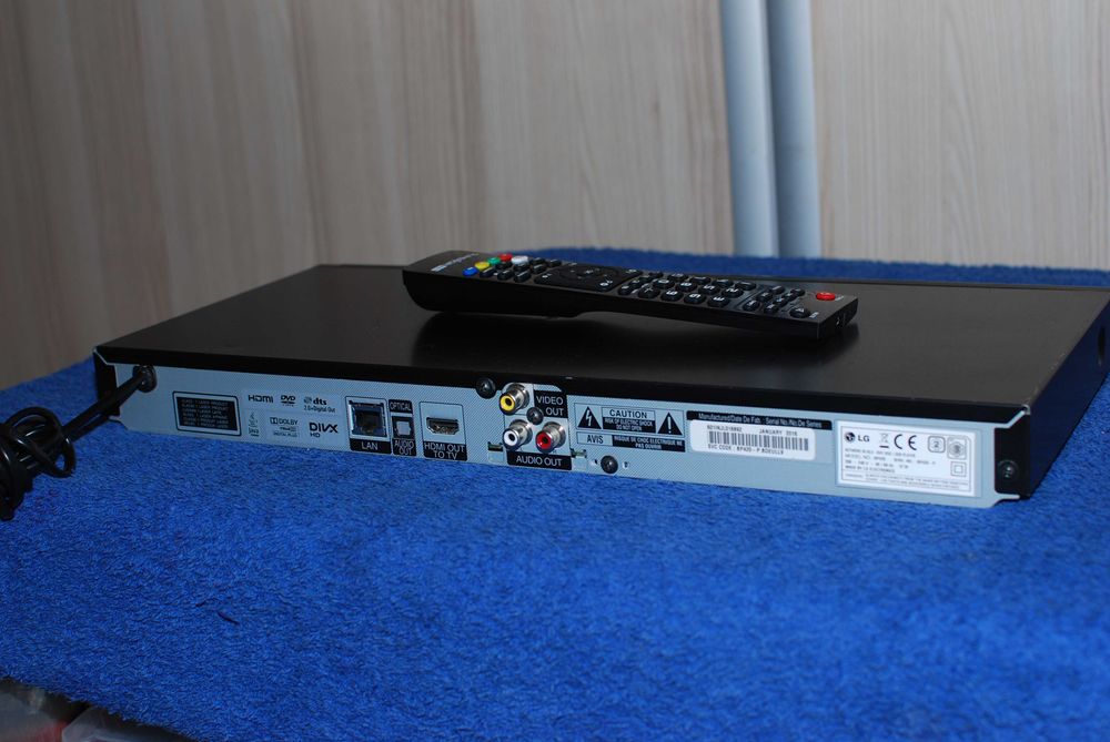 Odtwarzacz Blu-rey DVD LG BP 420