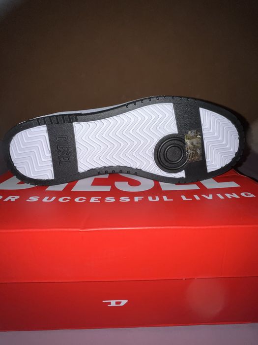 Wyprzedaż sneakersy męskie Diesel.