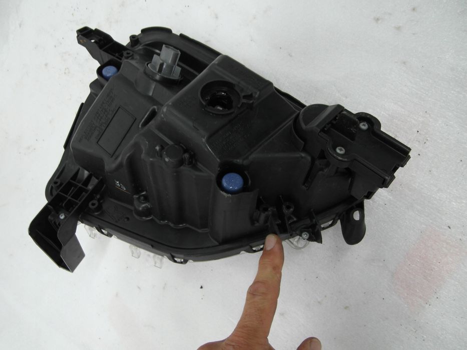 mitsubishi eclipse cross halogen prawy