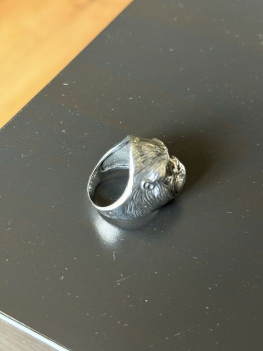 Anel prateado cara gorila