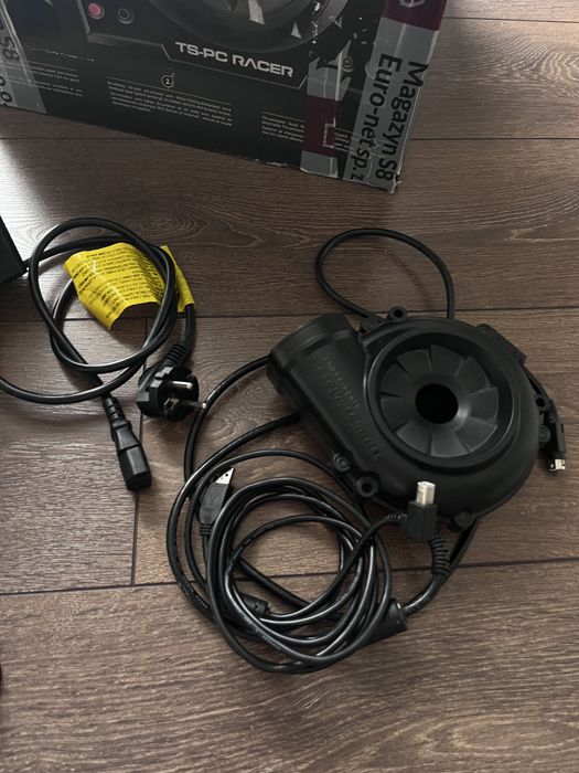 Baza/servobase thrustmaster ts-pc okablowanie/pudełko