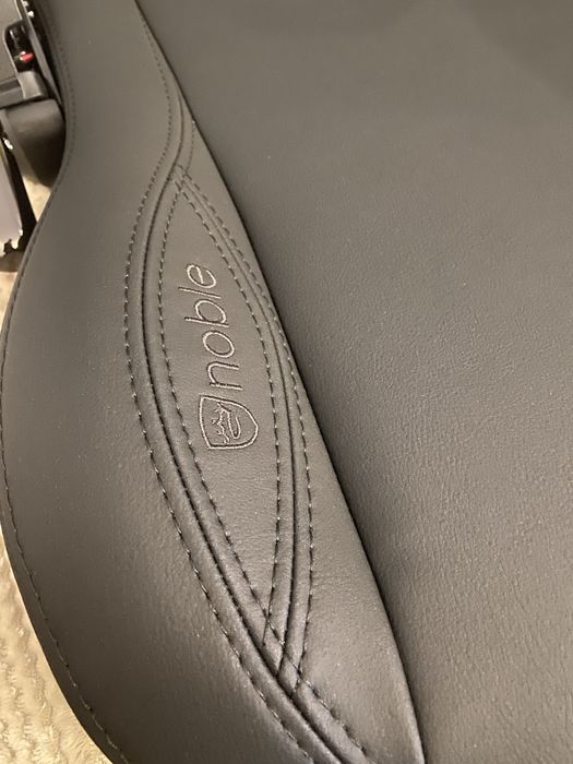 Assento Noblechair Epic Black Edition