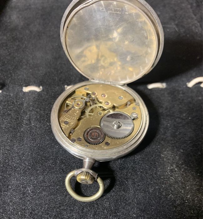 Старинные карманные часы . Серебро .