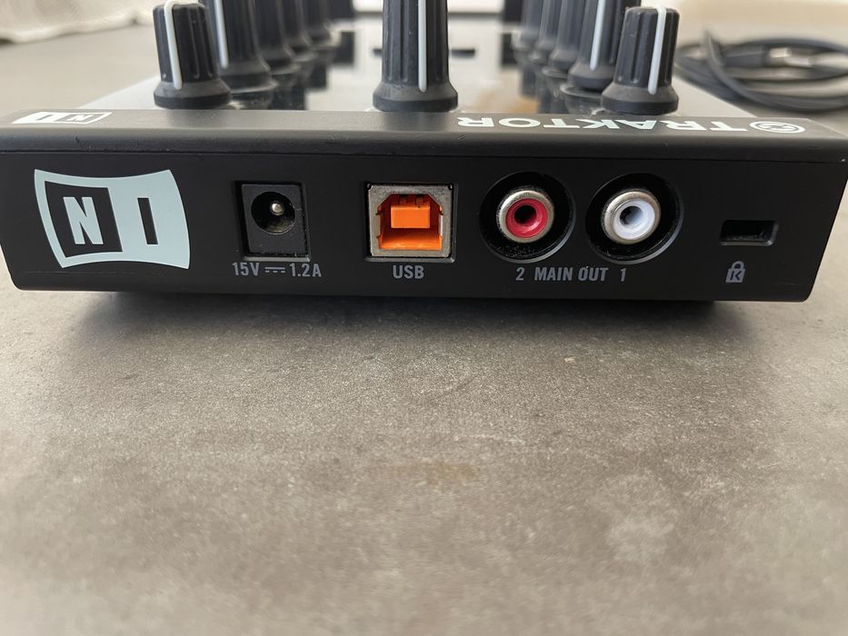 Native Instruments Traktor Kontrol Z1