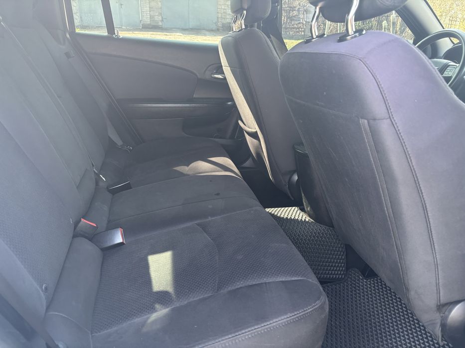 Chrysler 200 2012 год