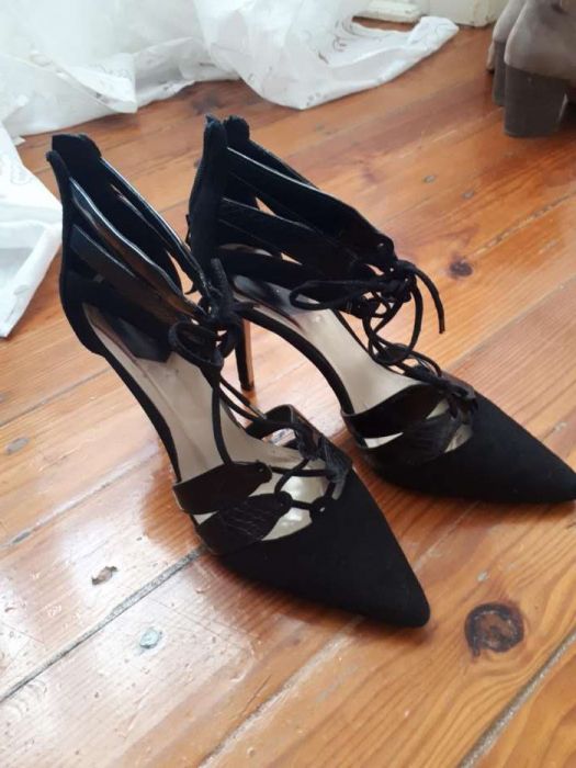 Sapatos Salto