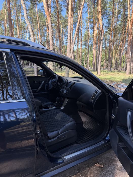 Продам Infiniti FX 45