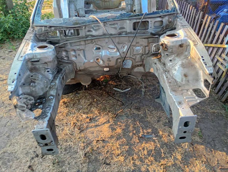 Четверть kia cerato 2007