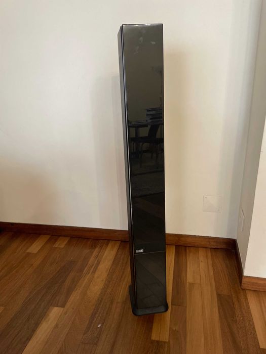 Torre Porta-Cds Preto (Plástico)