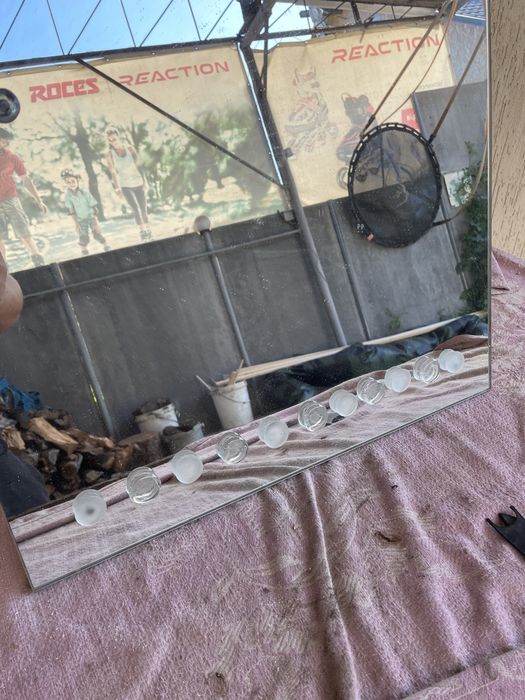 Зеркало настенное с подсветкой