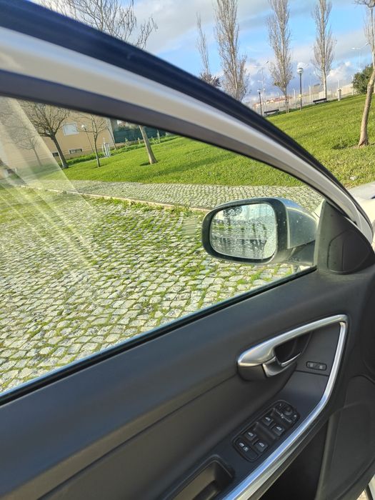 Volvo V60 D3 2.0 R-Design