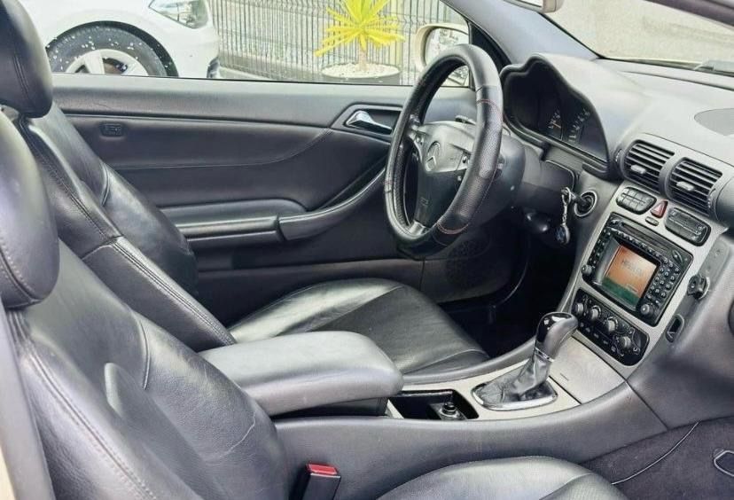 Mercedes sport coupe c220