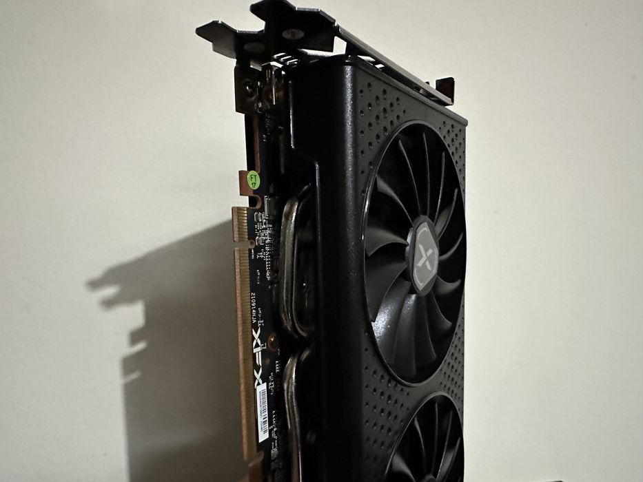 Placa Gráfica XFX RX6500 XT NOVA sem uso