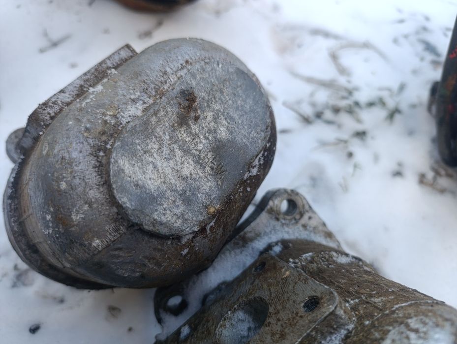 Продаю насосы инша 7 штук цена 2000