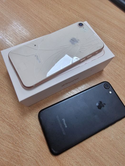 Продам iPhone 7 та iPhone 8 (як є, під відновлення/на запчастини) ціна за два