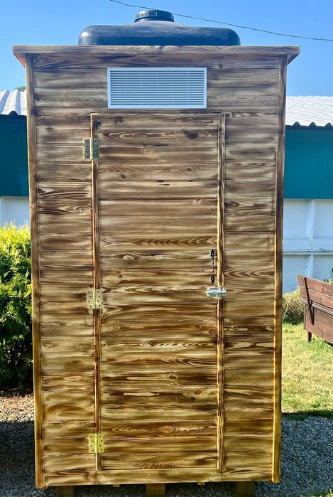 Літній дерев'яний душ