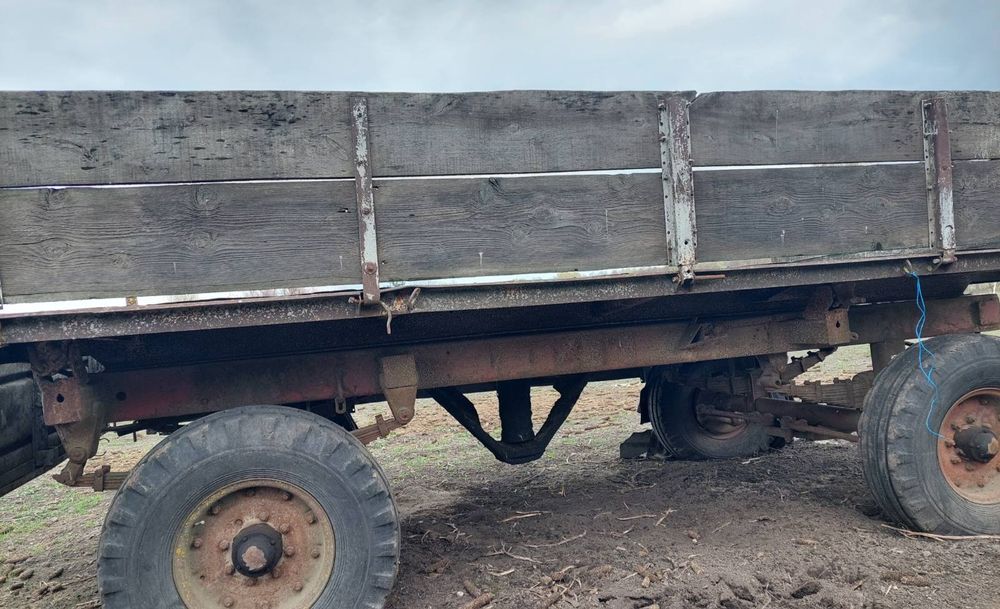 Причіп тракторний