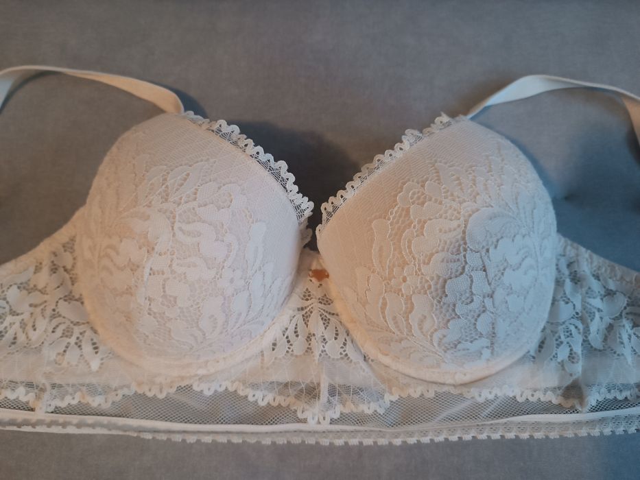 Komplet Biustonosz plus majtki esotiq r.70F , L