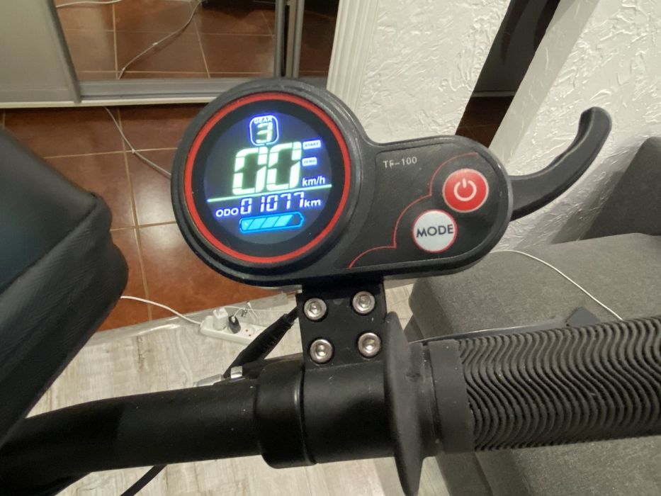 Електро самокат Kugo m4 pro