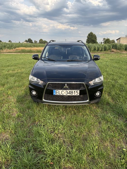 Mitsubishi Outlander 2
