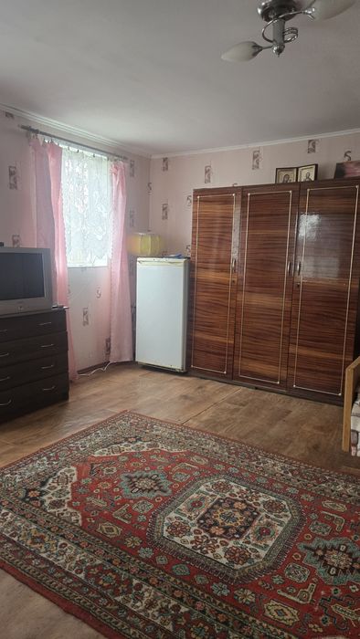 Продаж приватизованої  земельної ділянки з гостьовим будиночком