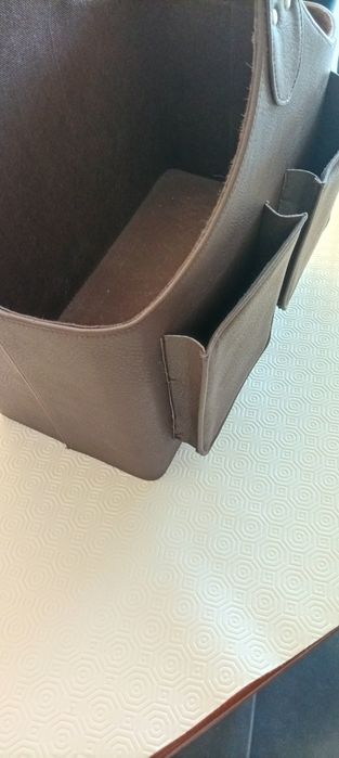 Cesto de arrumação, em pele, Area.