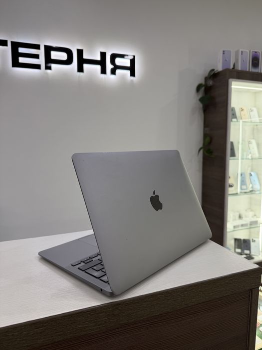 MacBook Air 13  m1 Space Gray 8 / 256 Gb Гарантія від магазину  Кредит