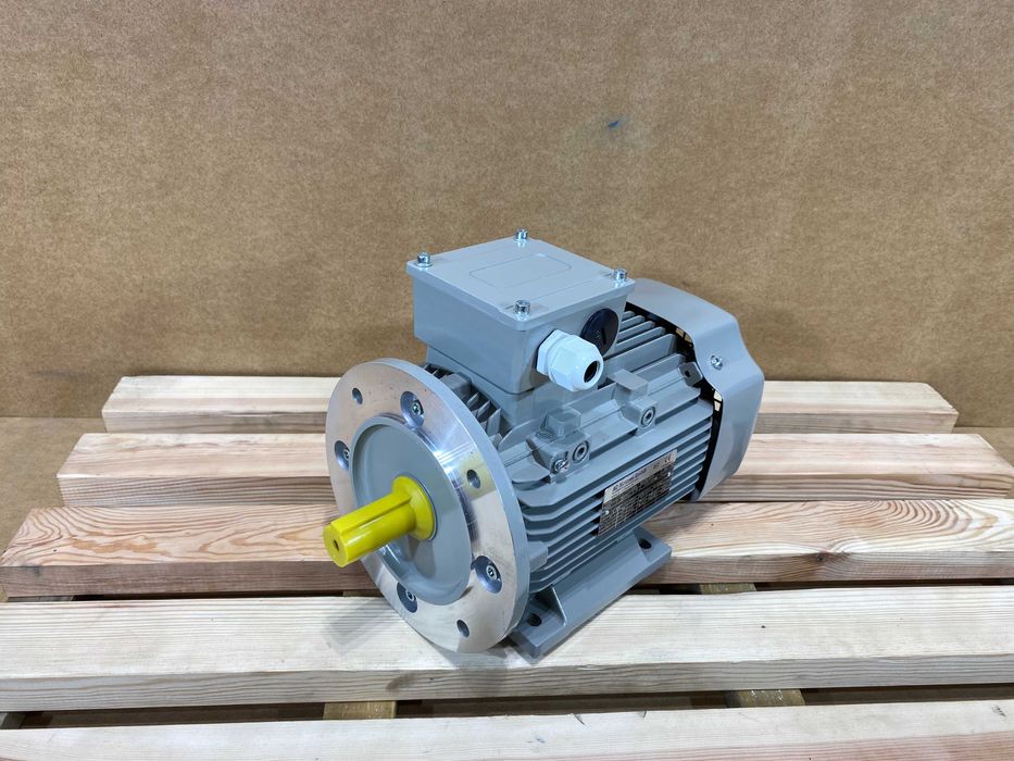 silnik elektryczny 2,2kW 2880obr. 3fazowy 90B35 IE2