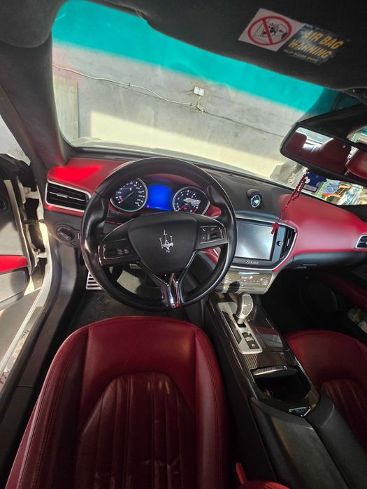Maserati ghibli 4x4 410km
