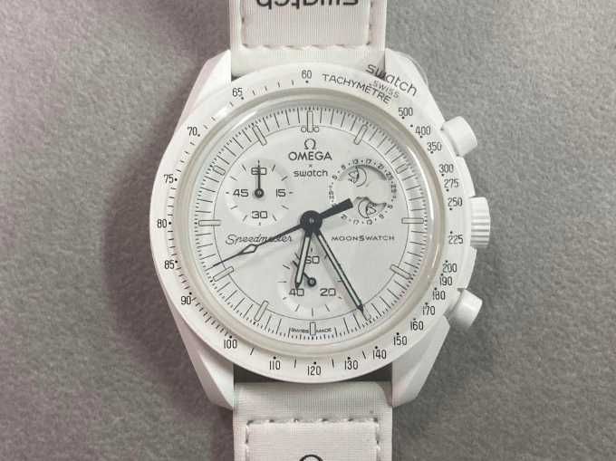 Bioceramiczna misja Moonswatch do fazy księżyca Snoopy