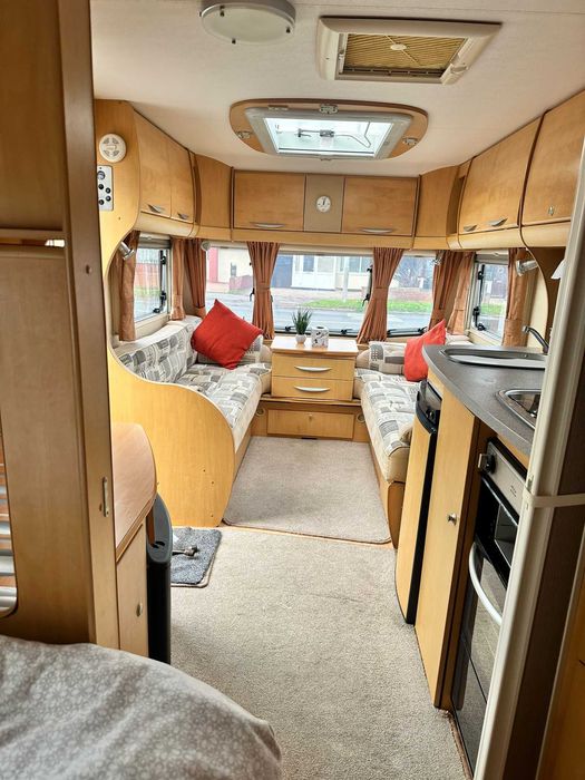 CARAVANA INGLESA SENATOR