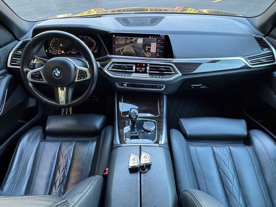 BMW X5      2019
