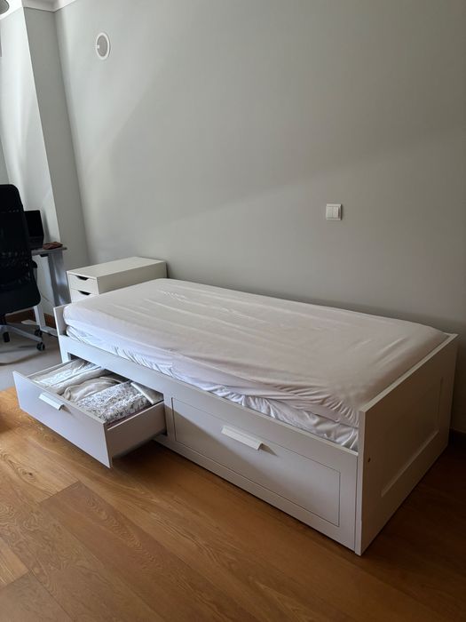 Cama IKEA BRIMNES + 2 colchões ÅFJÄLL