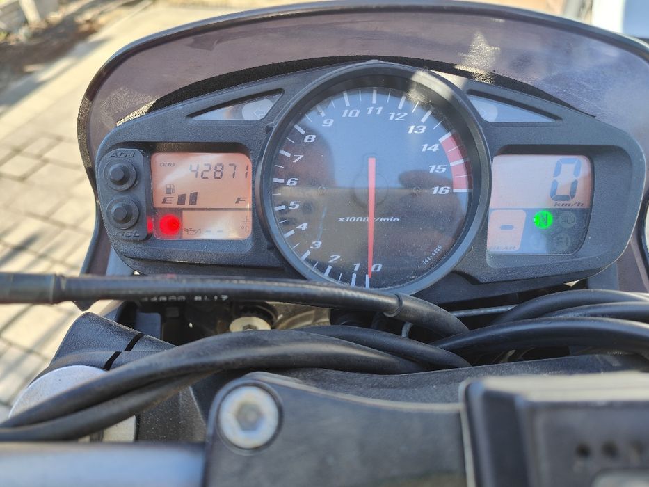 Suzuki GSR 600 rok 2010 r