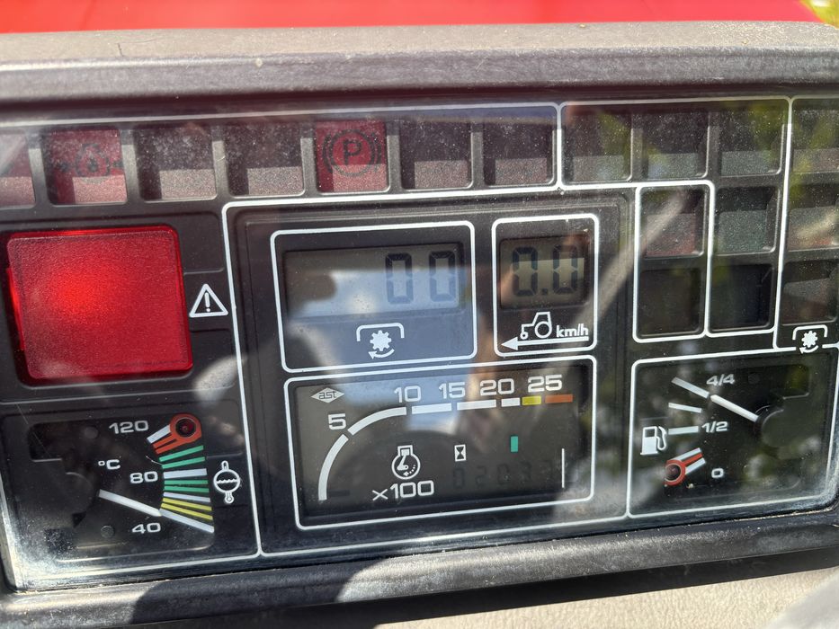 Trator Massey Ferguson 354V c/ inversor