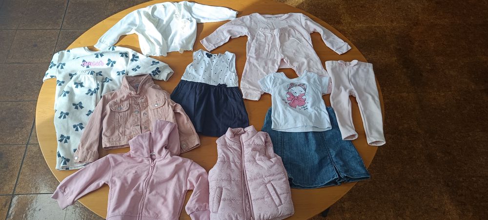 Conjunto de roupas para menina (1 ano)