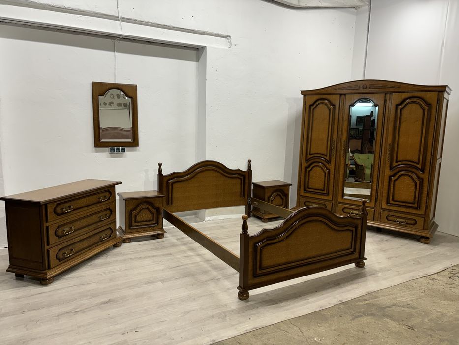 Wyjątkowy dębowy komplet mebli do sypialni
