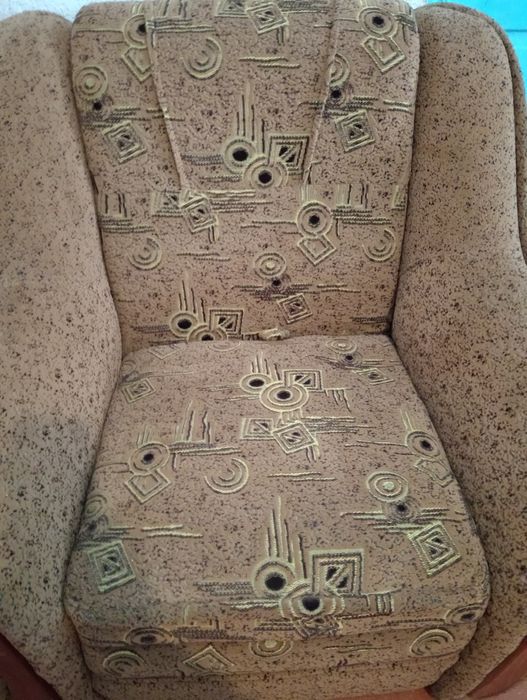 Продам диван і 2 крісла розкладні і кухонний куточок