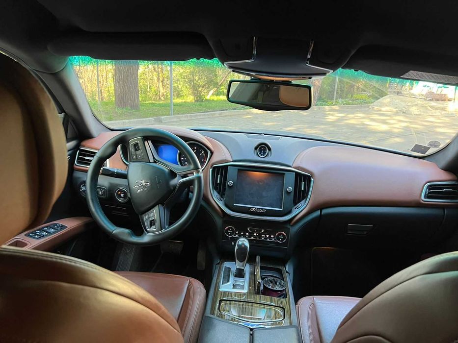 Продам Maserati Ghibli.