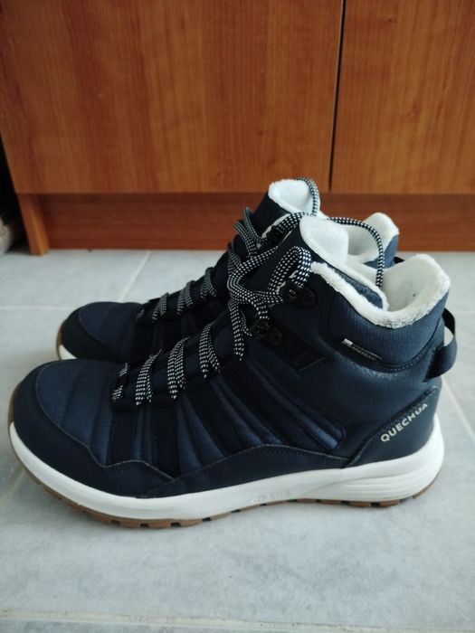 Botas Quechua.      .  .