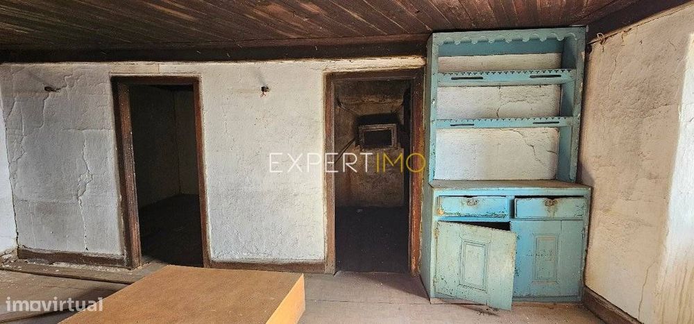 Casa em pedra para restaurar no concelho de Pombal
