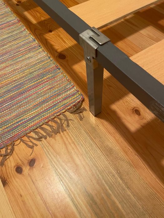 Colchão + estrado + pés otimos