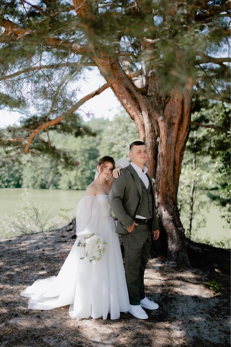 Весільна сукня